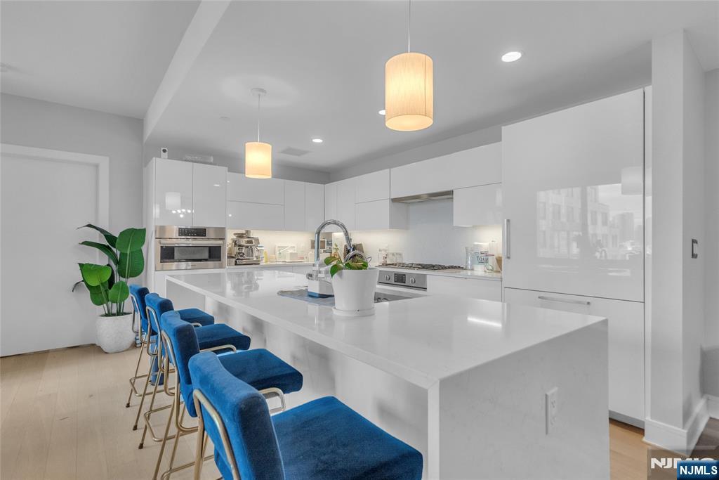 9 Ave At Port Imperial 712 Property Photo 4