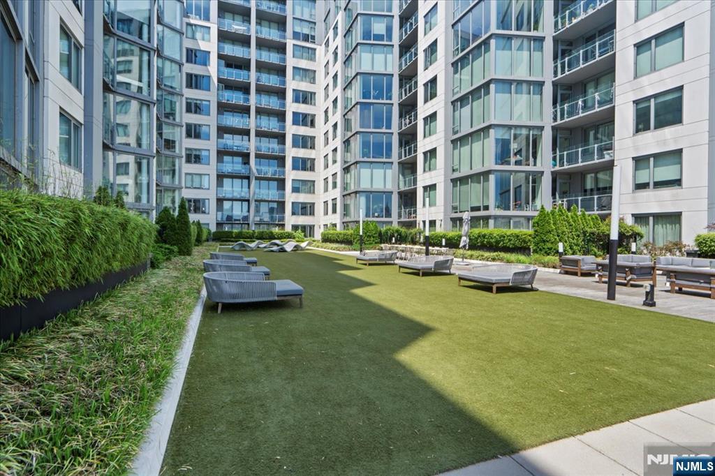 9 Ave At Port Imperial 712 Property Photo 41