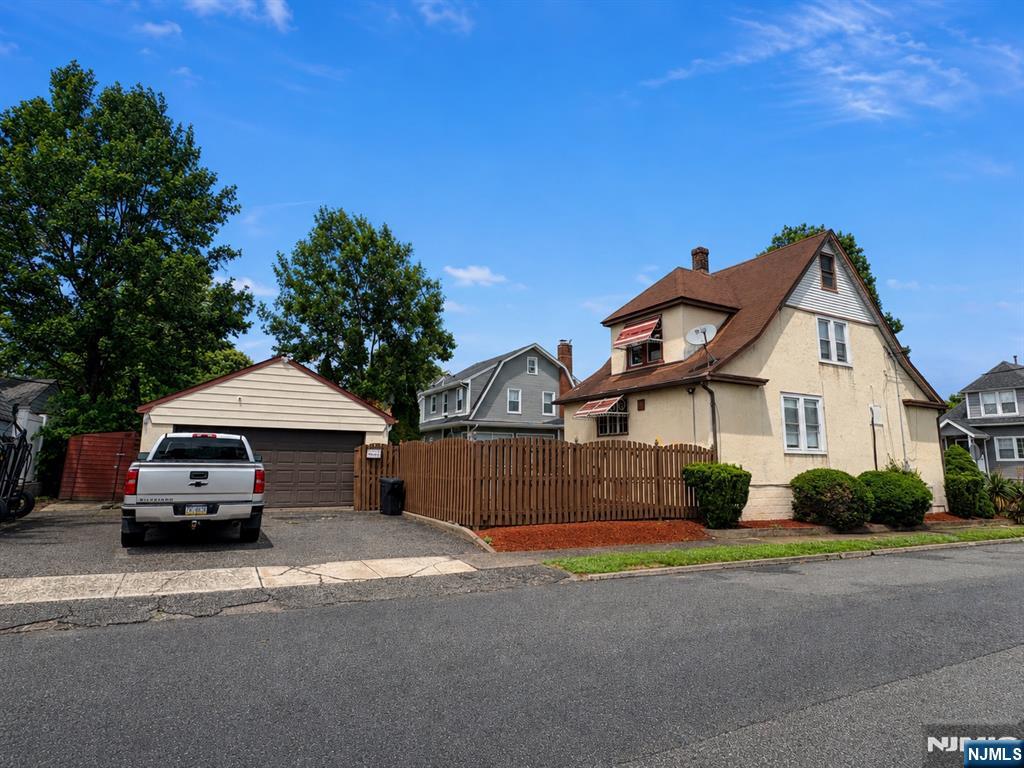 72 Rosedale Avenue Property Photo 2