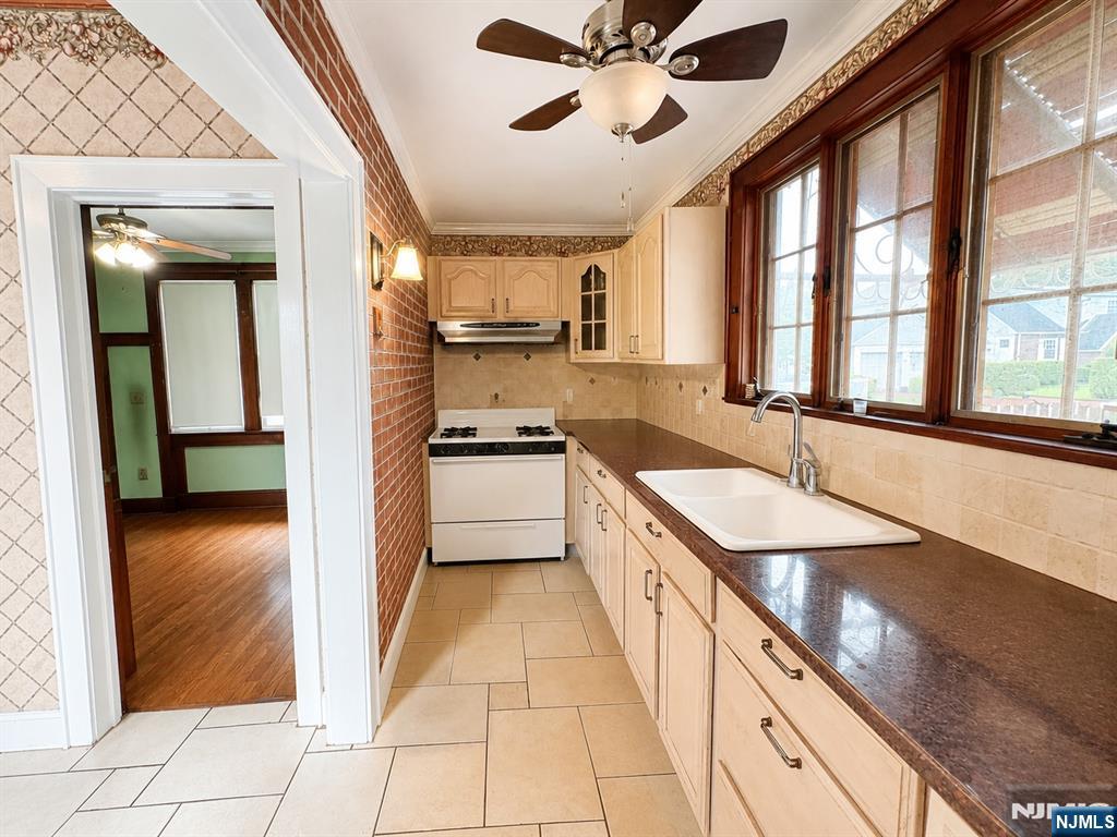 72 Rosedale Avenue Property Photo 8