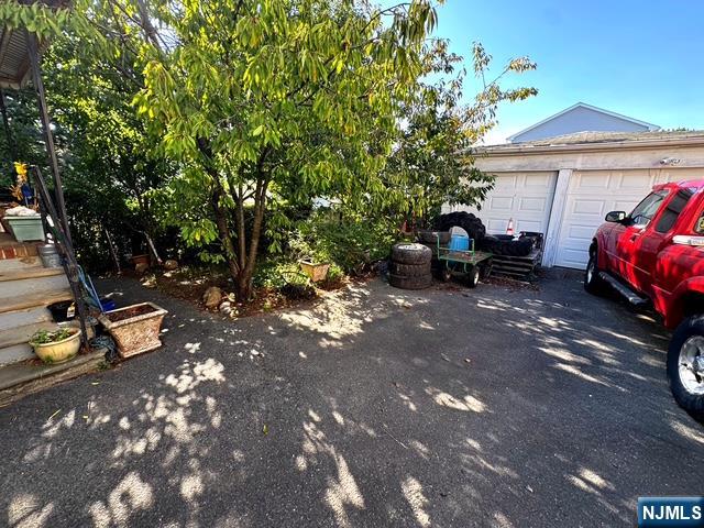 166 E 3rd Street Property Photo 10