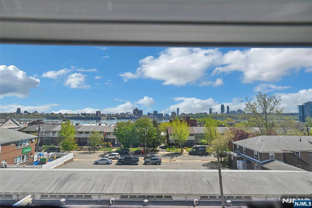 349 Undercliff Avenue Property Photo 18