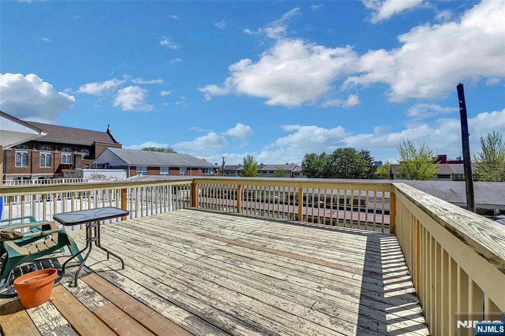 349 Undercliff Avenue Property Photo 20