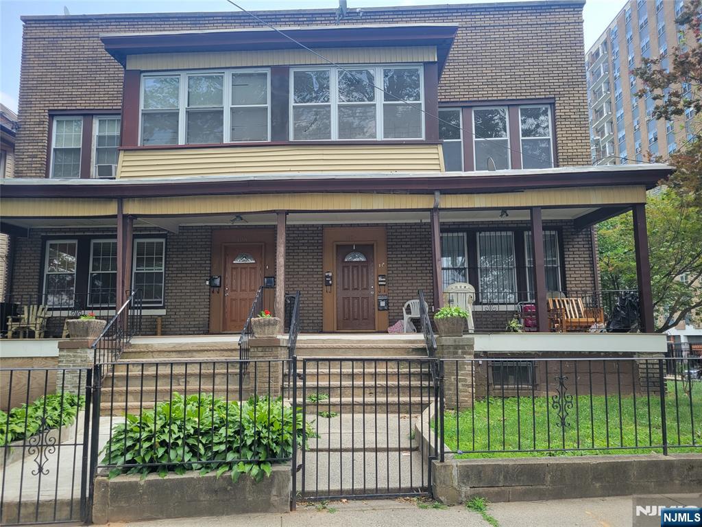 110 Dayton Street 1-a Property Photo 1