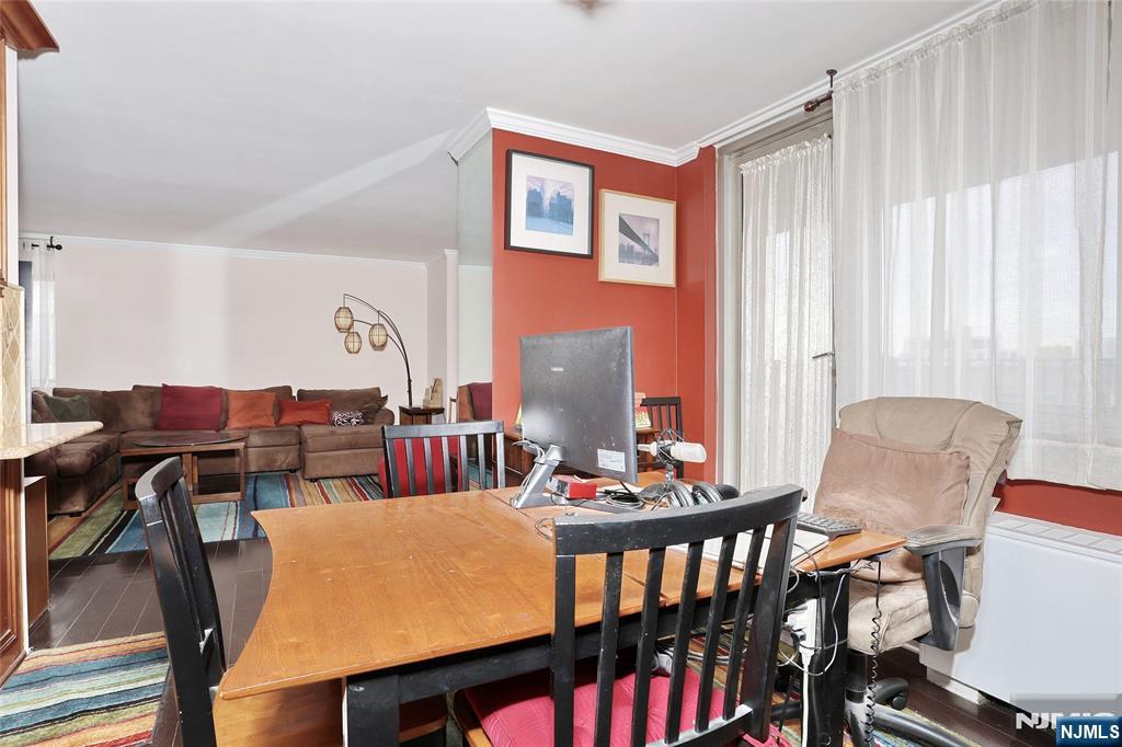 6040 Boulevard 8h Property Photo 14
