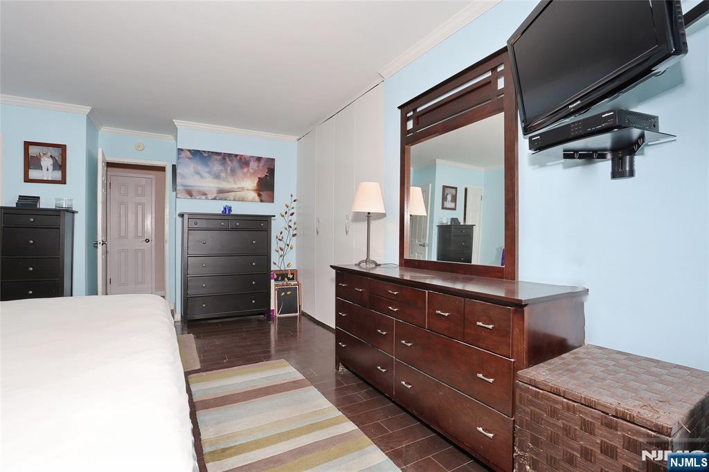 6040 Boulevard 8h Property Photo 20