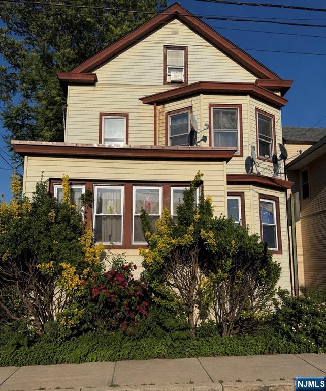609 30th Street Property Photo 1