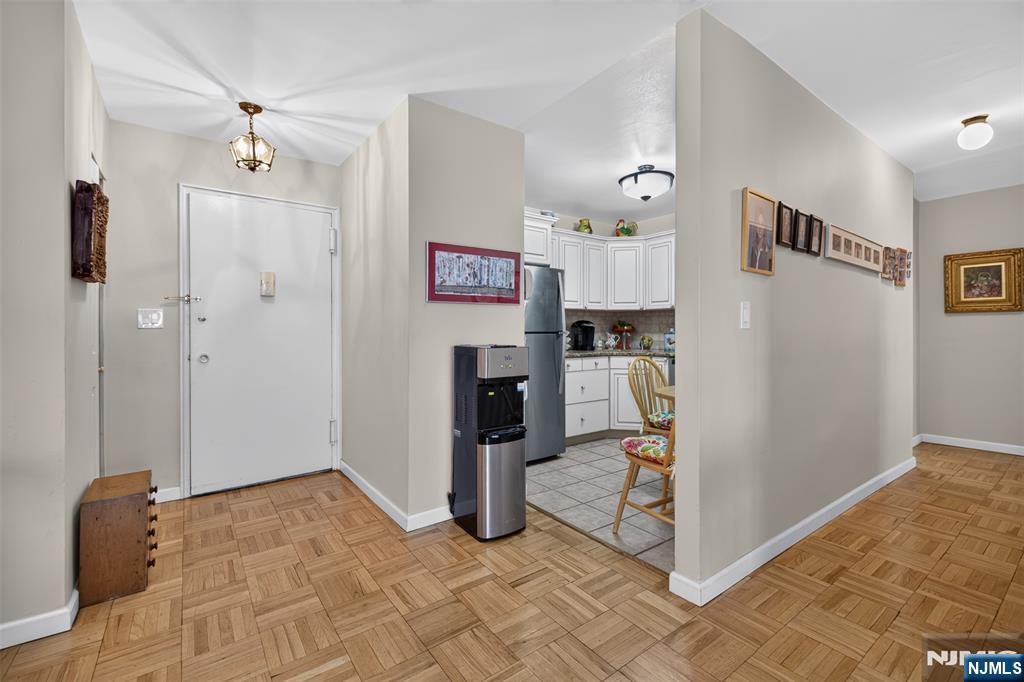 2100 Linwood Avenue 19b Property Photo 5