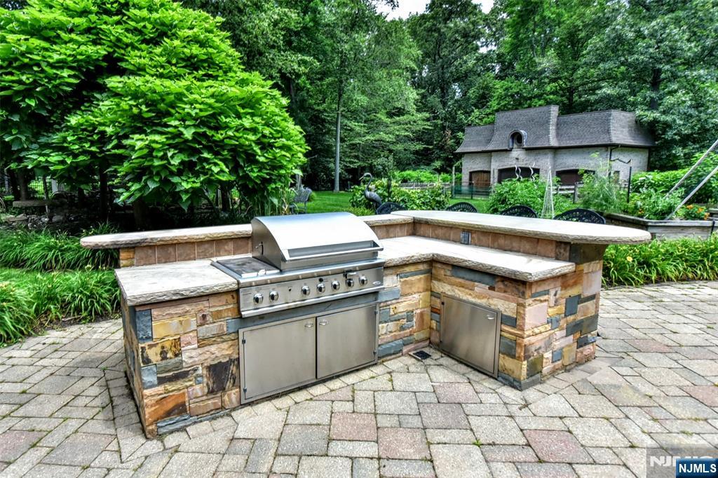 21 Baldwin Road Property Photo 16