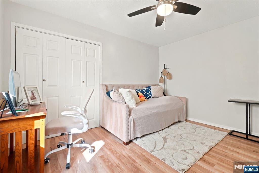 208 Anderson Street N6b Property Photo 12