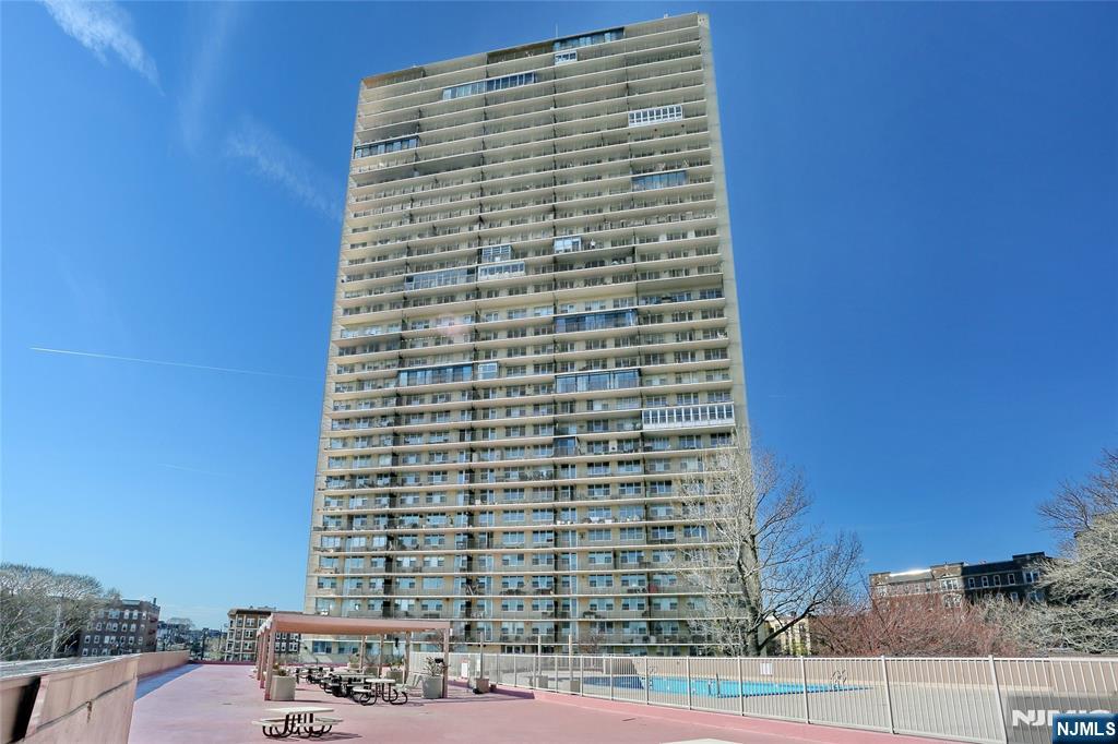 6040 Boulevard East 29n Property Photo 14