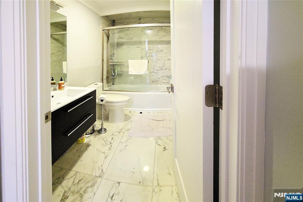 36 Myrtle Avenue A Property Photo 15