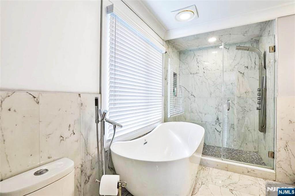 36 Myrtle Avenue A Property Photo 16