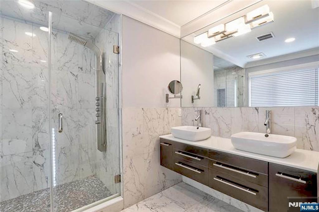 36 Myrtle Avenue A Property Photo 17