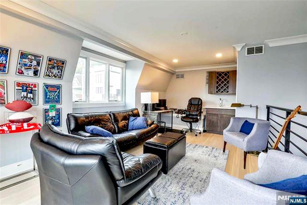 36 Myrtle Avenue A Property Photo 19