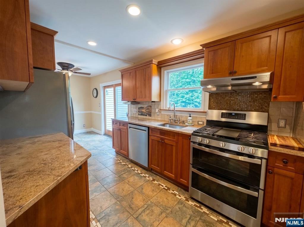 41 Circle Drive Property Photo 6