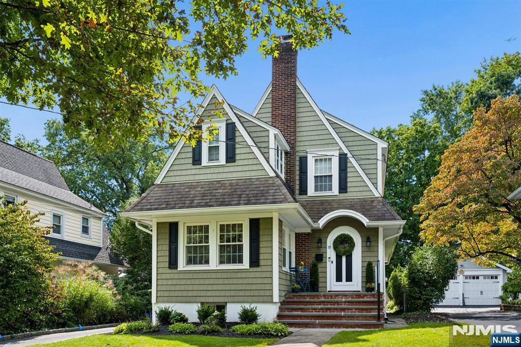 19 Fairview Avenue Property Photo 1
