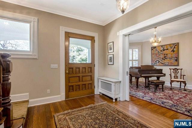 89 Dwight Place Property Photo 8