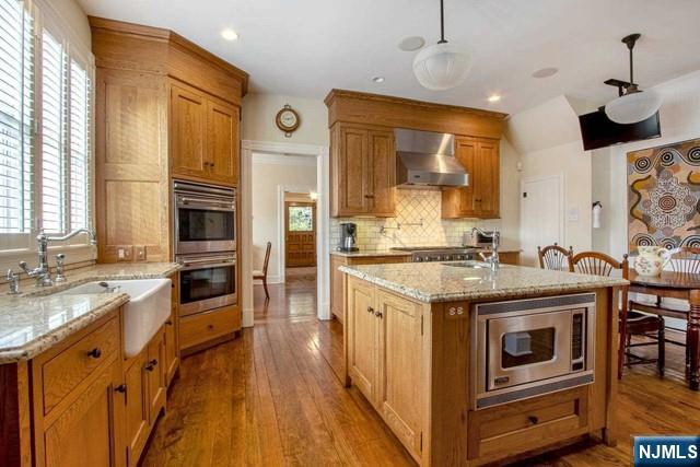 89 Dwight Place Property Photo 19