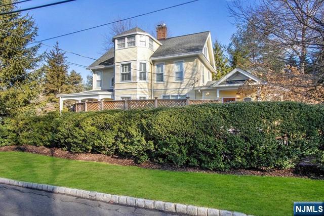 89 Dwight Place Property Photo 37