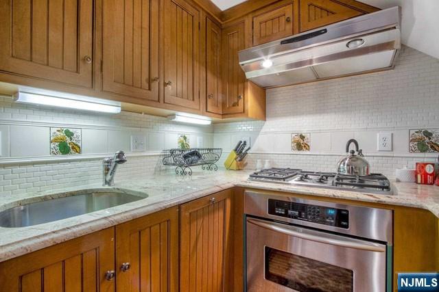 89 Dwight Place Property Photo 39