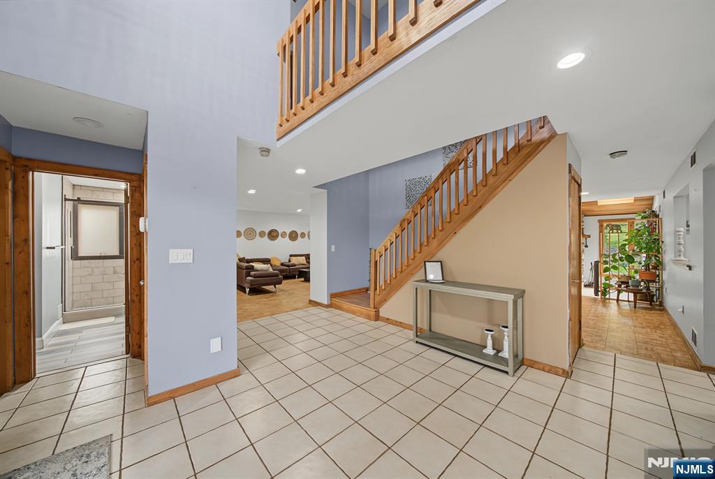 4 Skytop Drive Property Photo 3