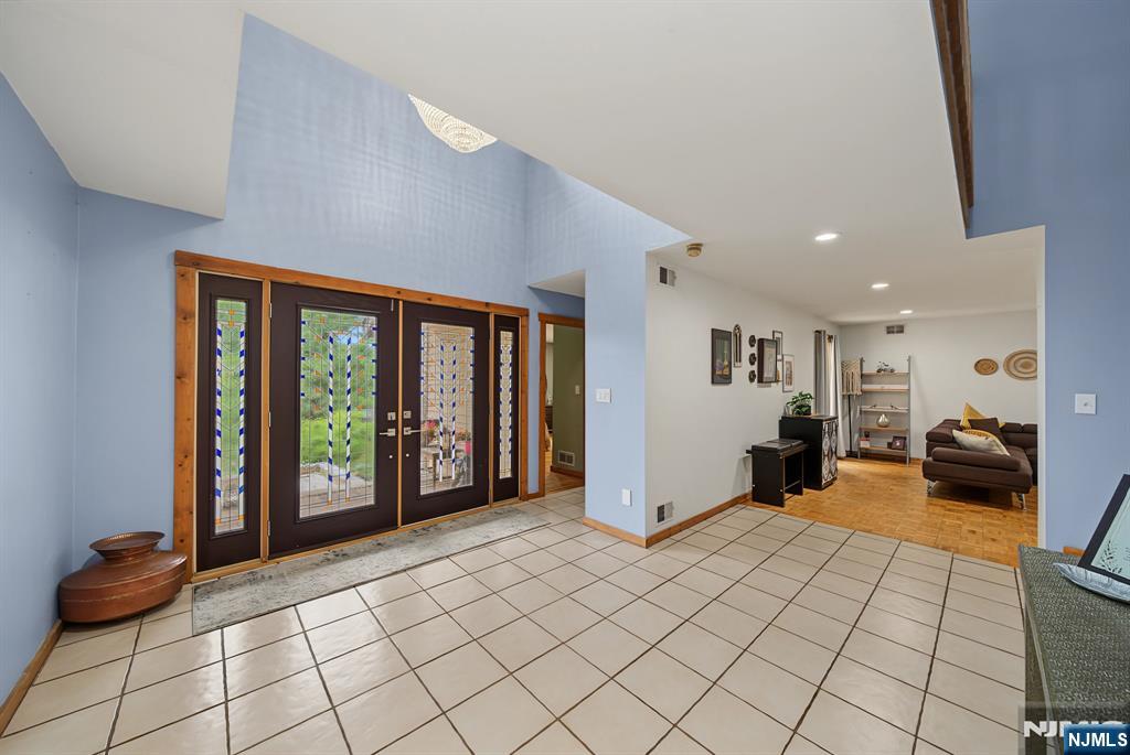 4 Skytop Drive Property Photo 4