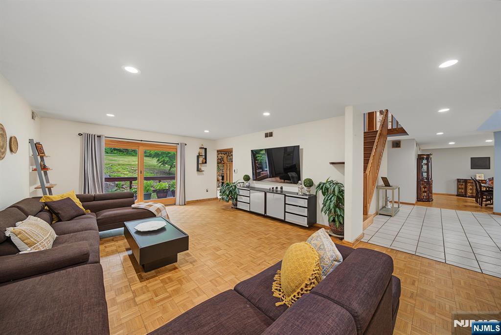 4 Skytop Drive Property Photo 6
