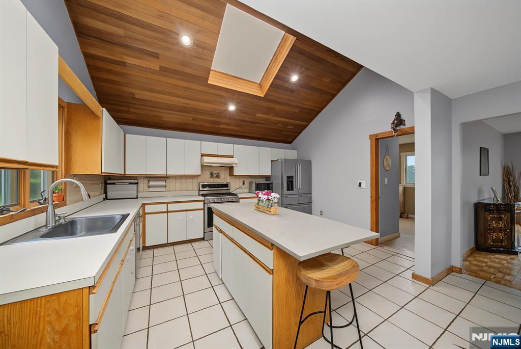 4 Skytop Drive Property Photo 22