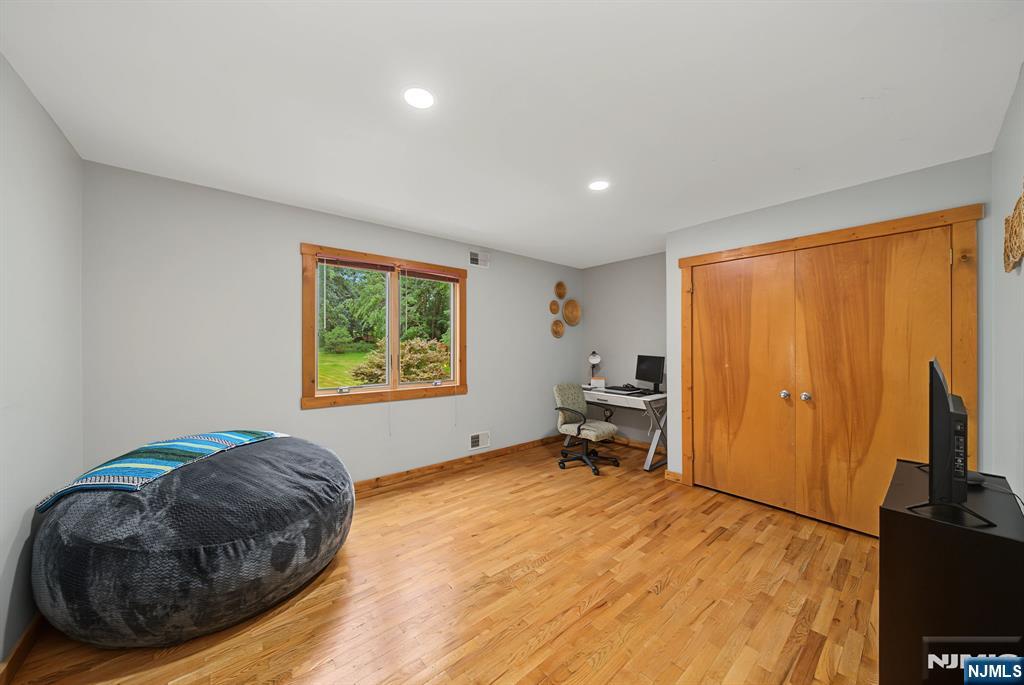 4 Skytop Drive Property Photo 37