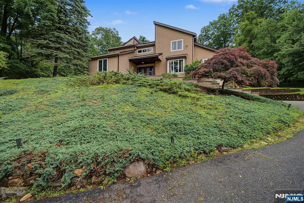 4 Skytop Drive Property Photo 49