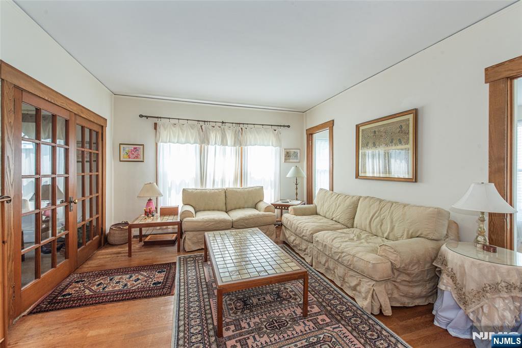 253 Merrison Street Property Photo 2