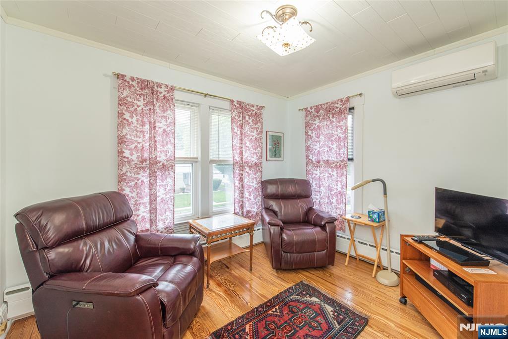 253 Merrison Street Property Photo 14