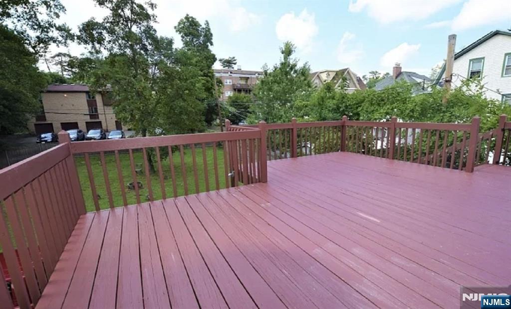 70 Elm Street Property Photo 35