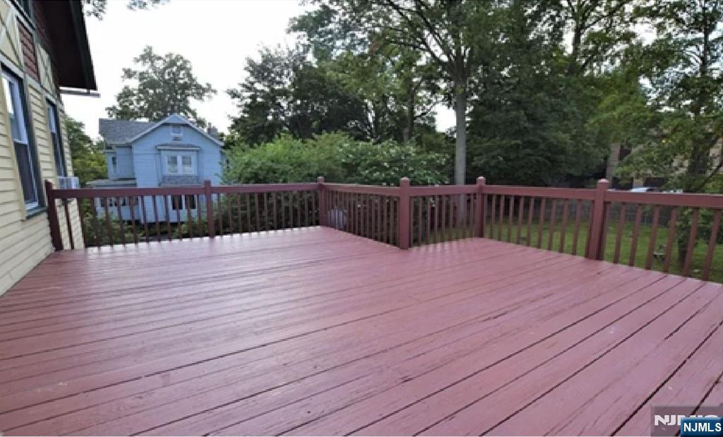 70 Elm Street Property Photo 38