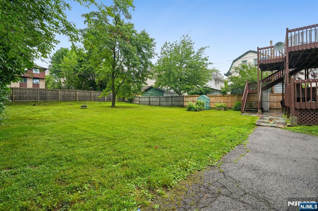 70 Elm Street Property Photo 41