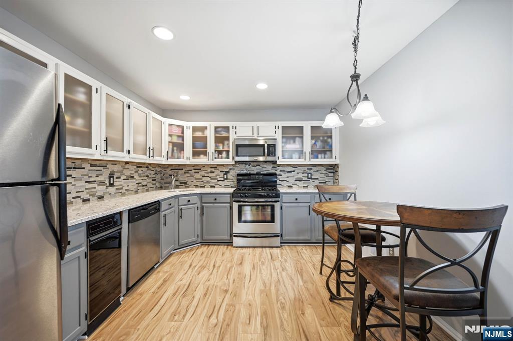 1204 Sycamore Lane