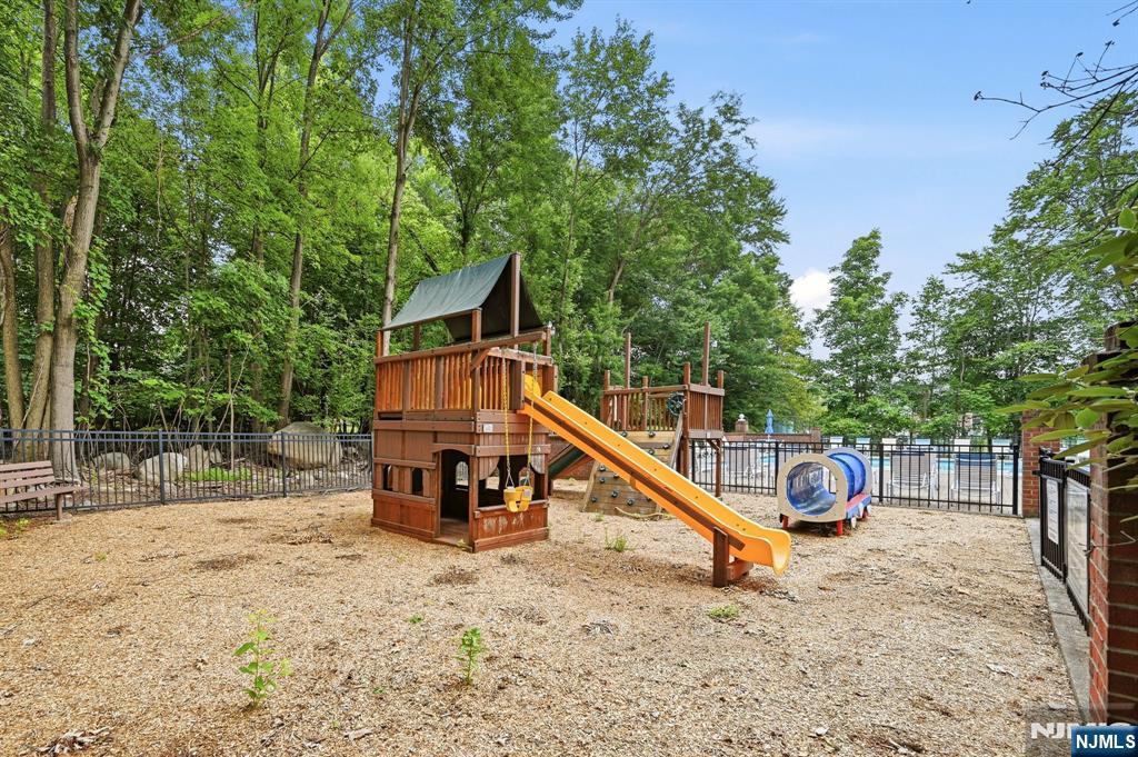 1204 Sycamore Lane Property Photo 22