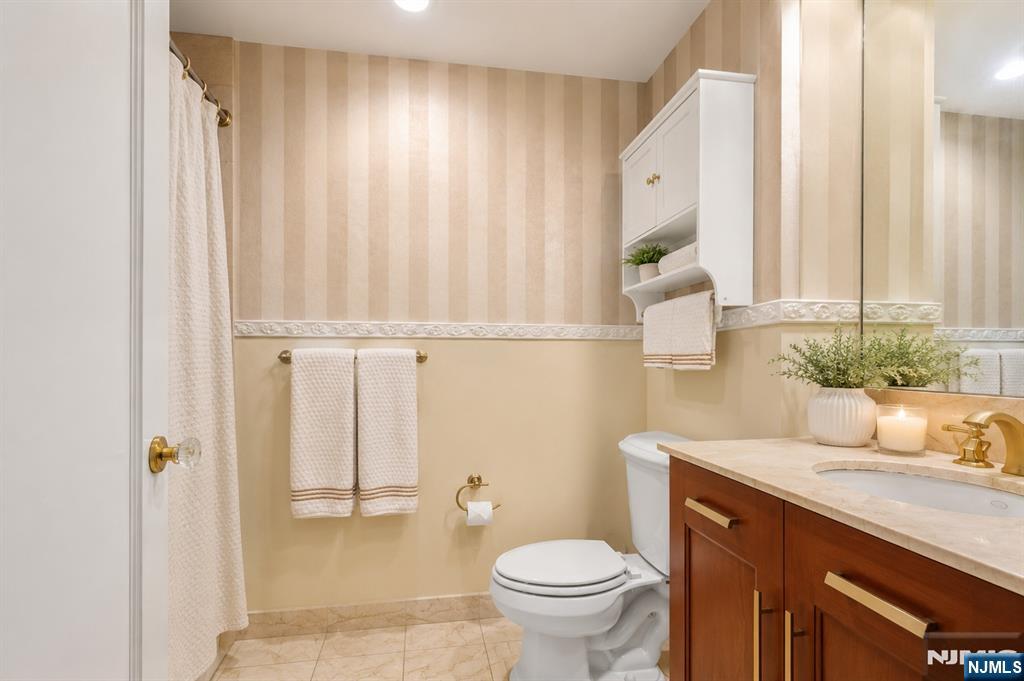 8100 River Road 1005 Property Photo 14