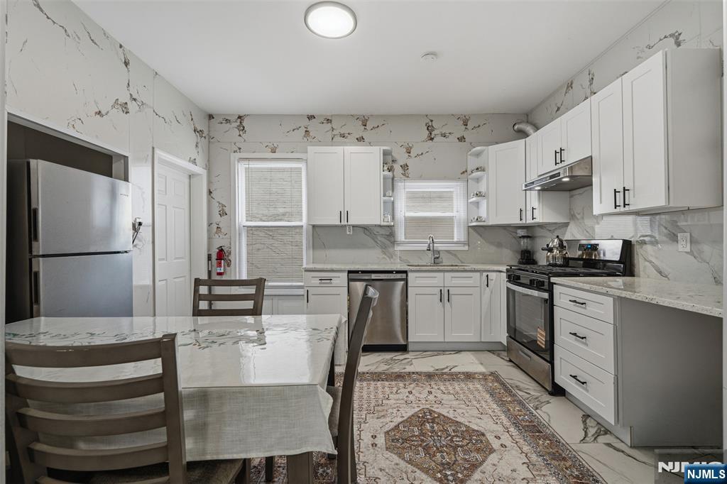 287 Crooks Avenue Property Photo 11