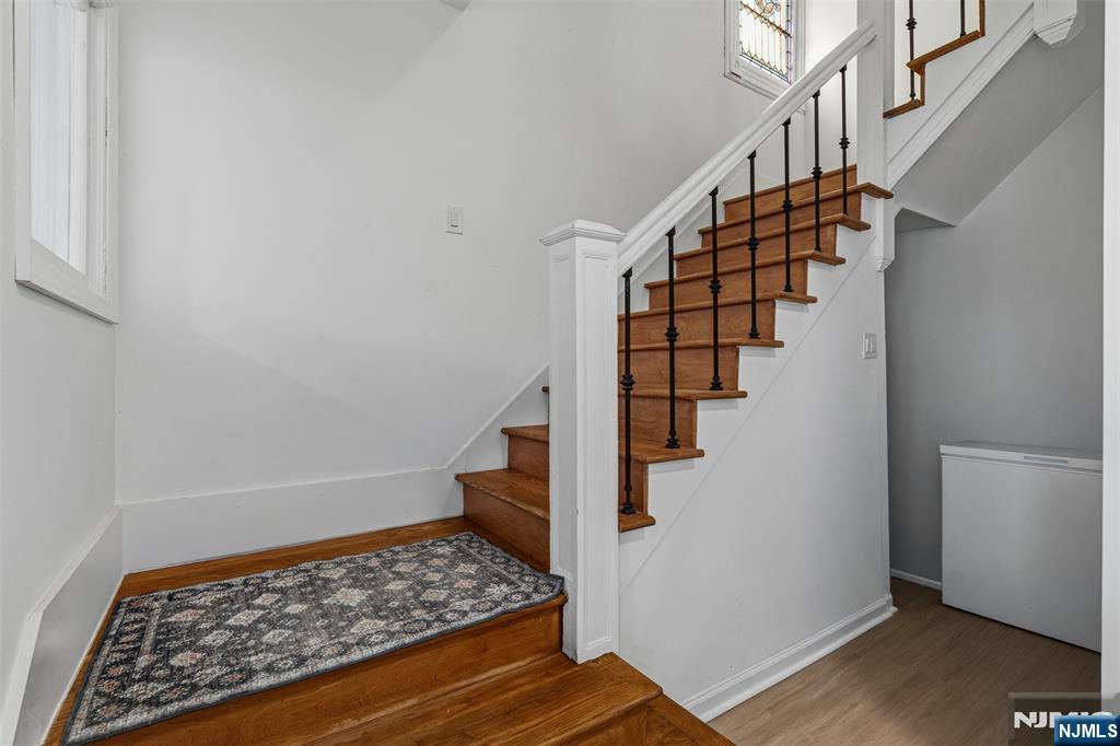 287 Crooks Avenue Property Photo 14
