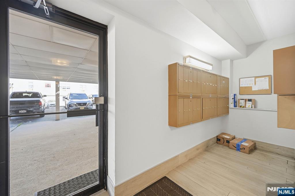 25 Jefferson Street 2f Property Photo 7