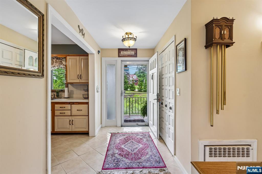 695 Berdan Avenue Property Photo 3