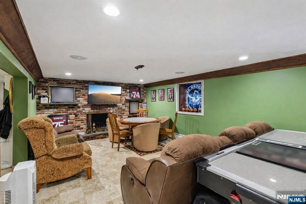 695 Berdan Avenue Property Photo 15
