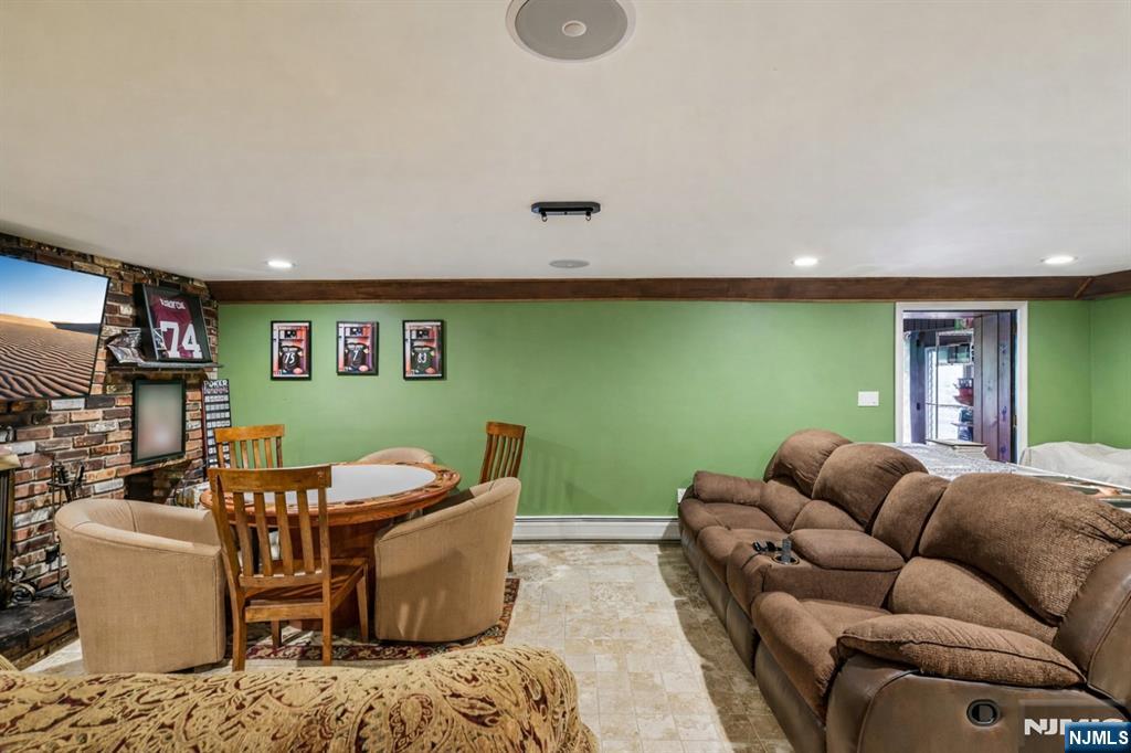 695 Berdan Avenue Property Photo 16