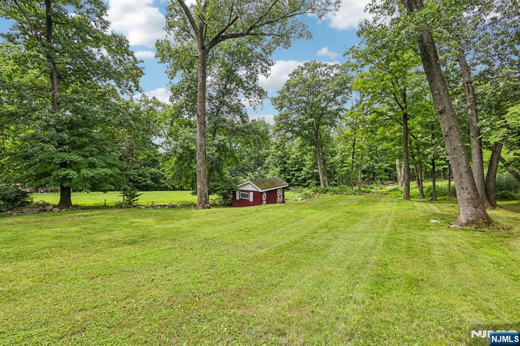 695 Berdan Avenue Property Photo 22