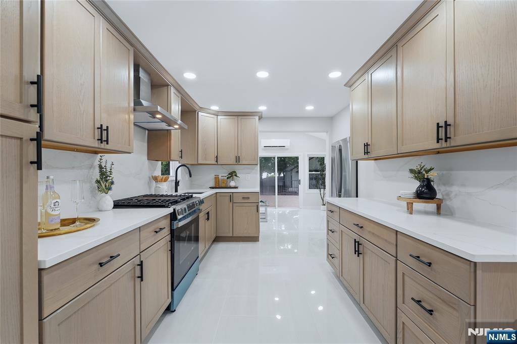 7 Virginia Avenue Property Photo 4