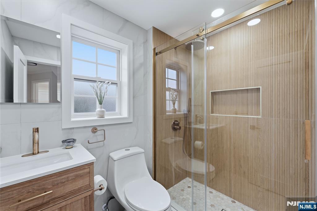 7 Virginia Avenue Property Photo 19