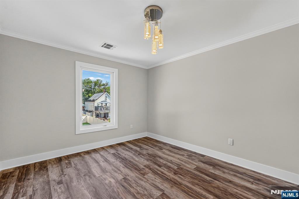 163b Kipp Avenue Property Photo 29