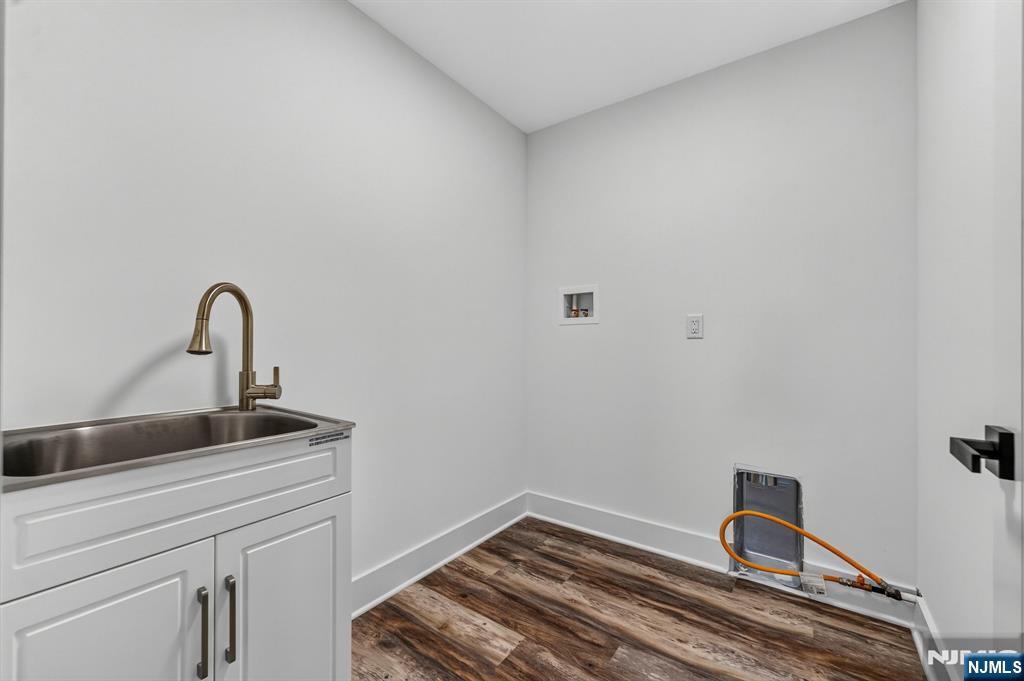 163b Kipp Avenue Property Photo 33